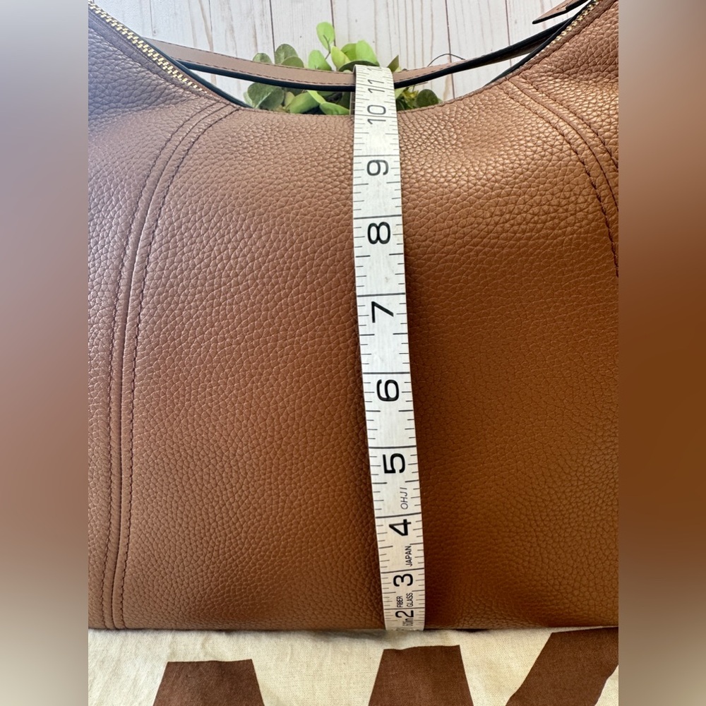 Michael Kors Sienna Handbag Luggage Color NWOT - Picture 13 of 14